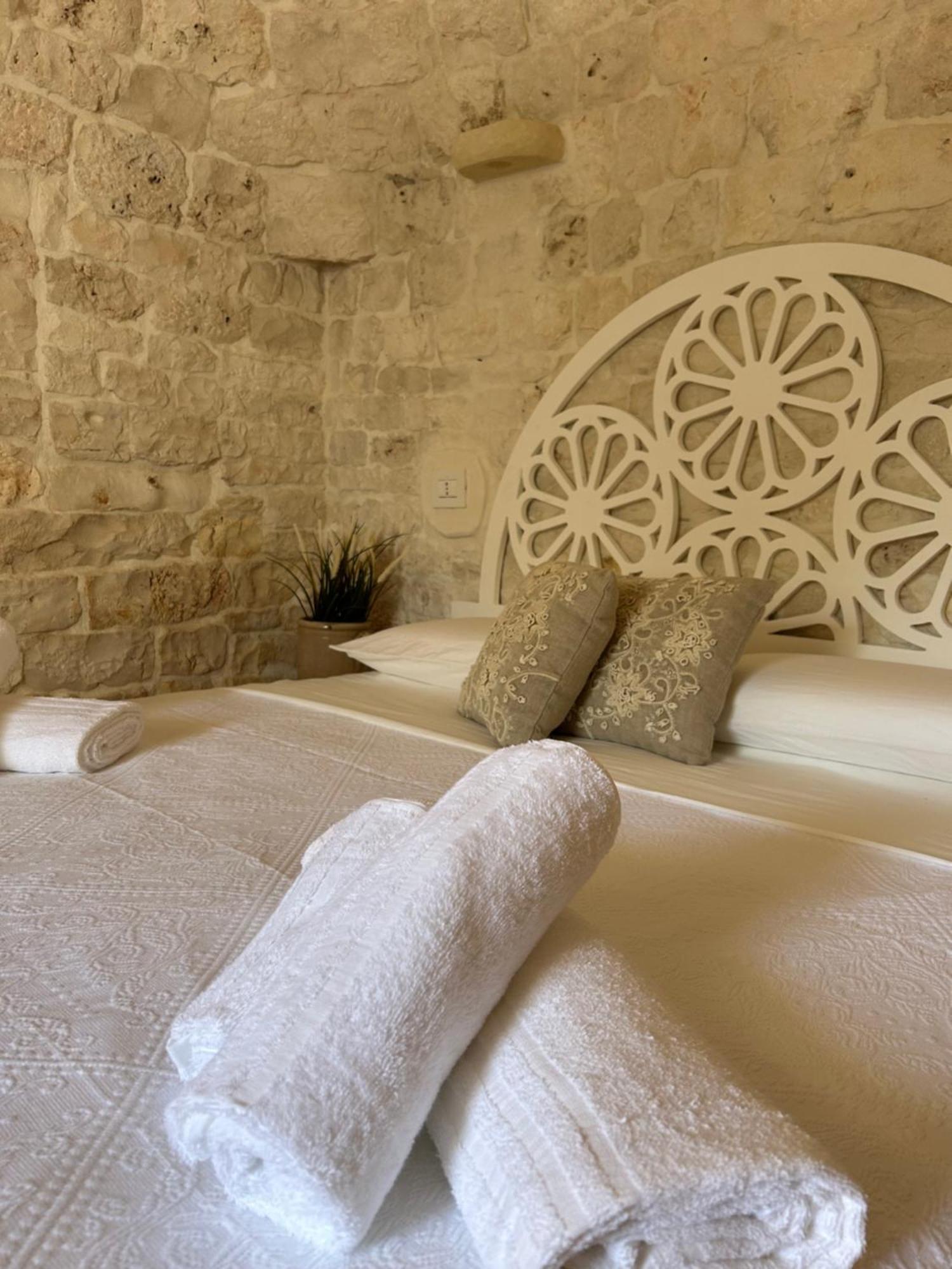 Pensjonat Trulli In Contrada - Monopoli Zewnętrze zdjęcie