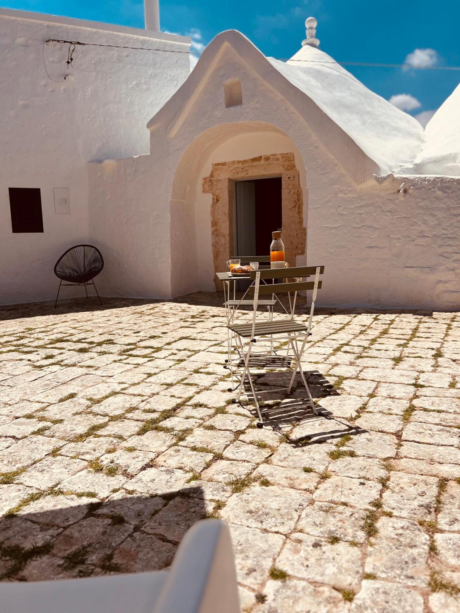 Pensjonat Trulli In Contrada - Monopoli Zewnętrze zdjęcie