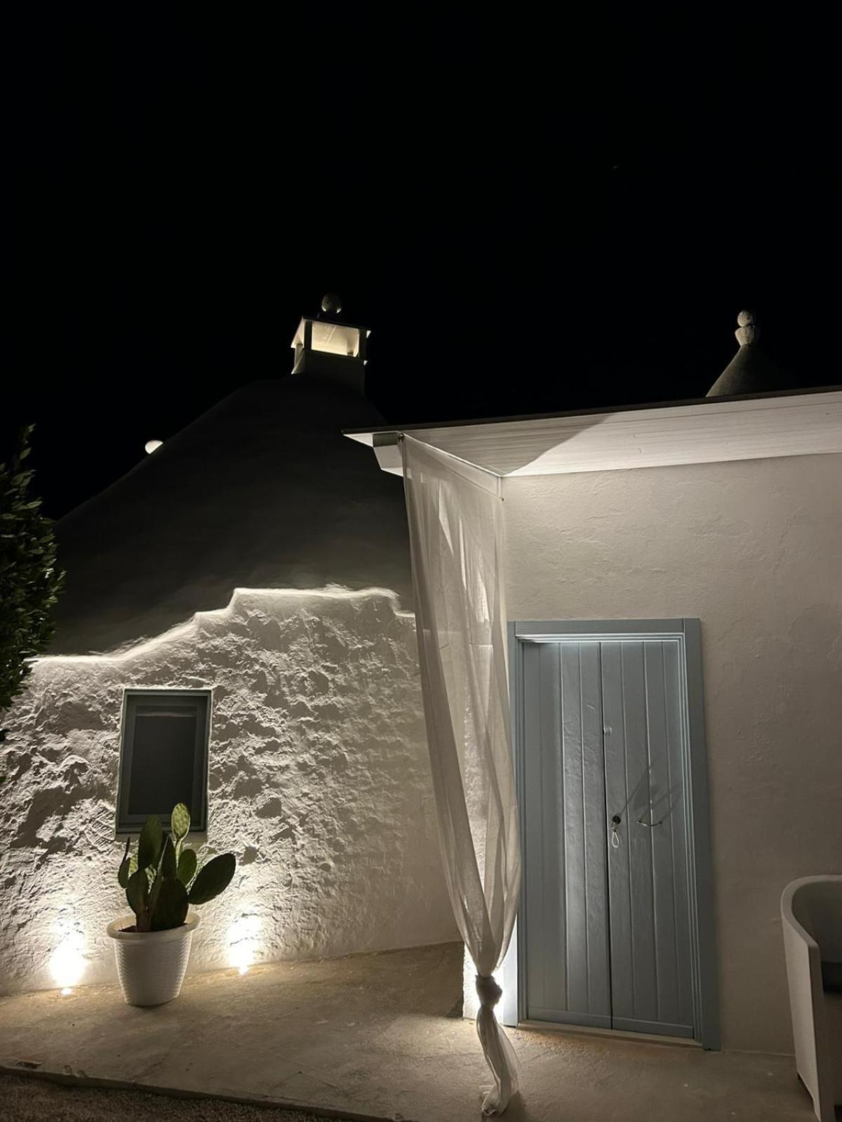 Pensjonat Trulli In Contrada - Monopoli Zewnętrze zdjęcie