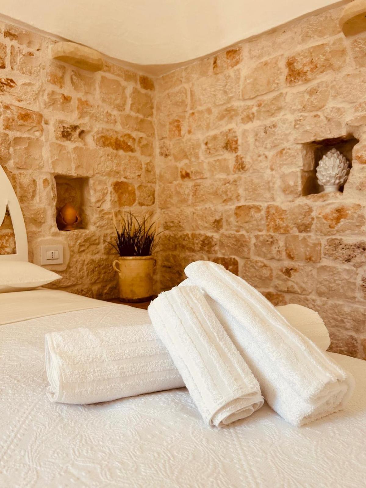 Pensjonat Trulli In Contrada - Monopoli Zewnętrze zdjęcie